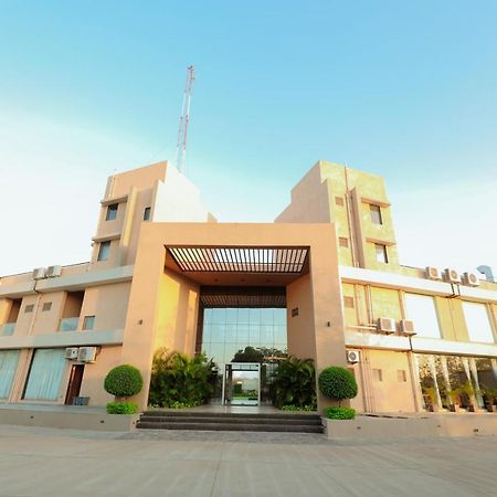 Club Heaven Palanpur Otel Dış mekan fotoğraf