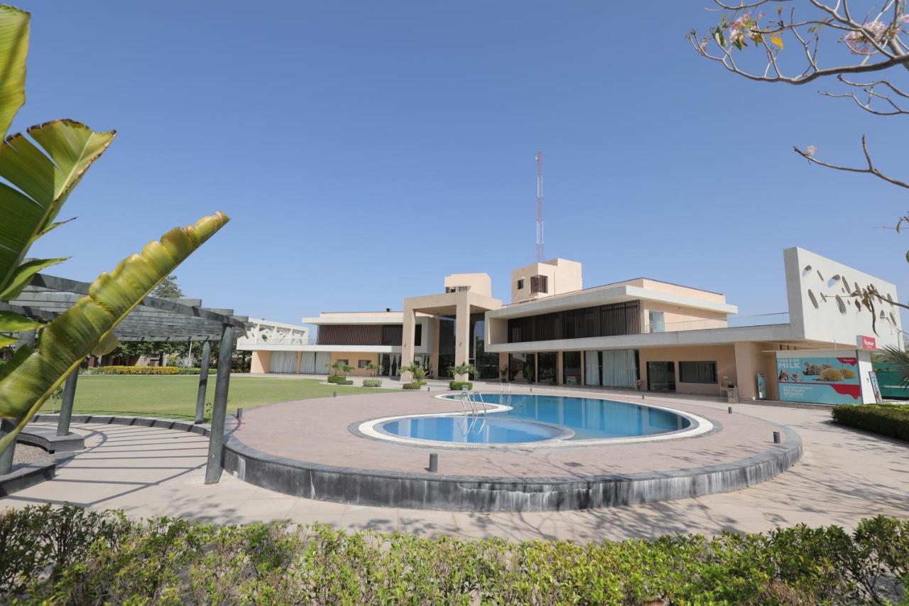 Club Heaven Palanpur Otel Dış mekan fotoğraf