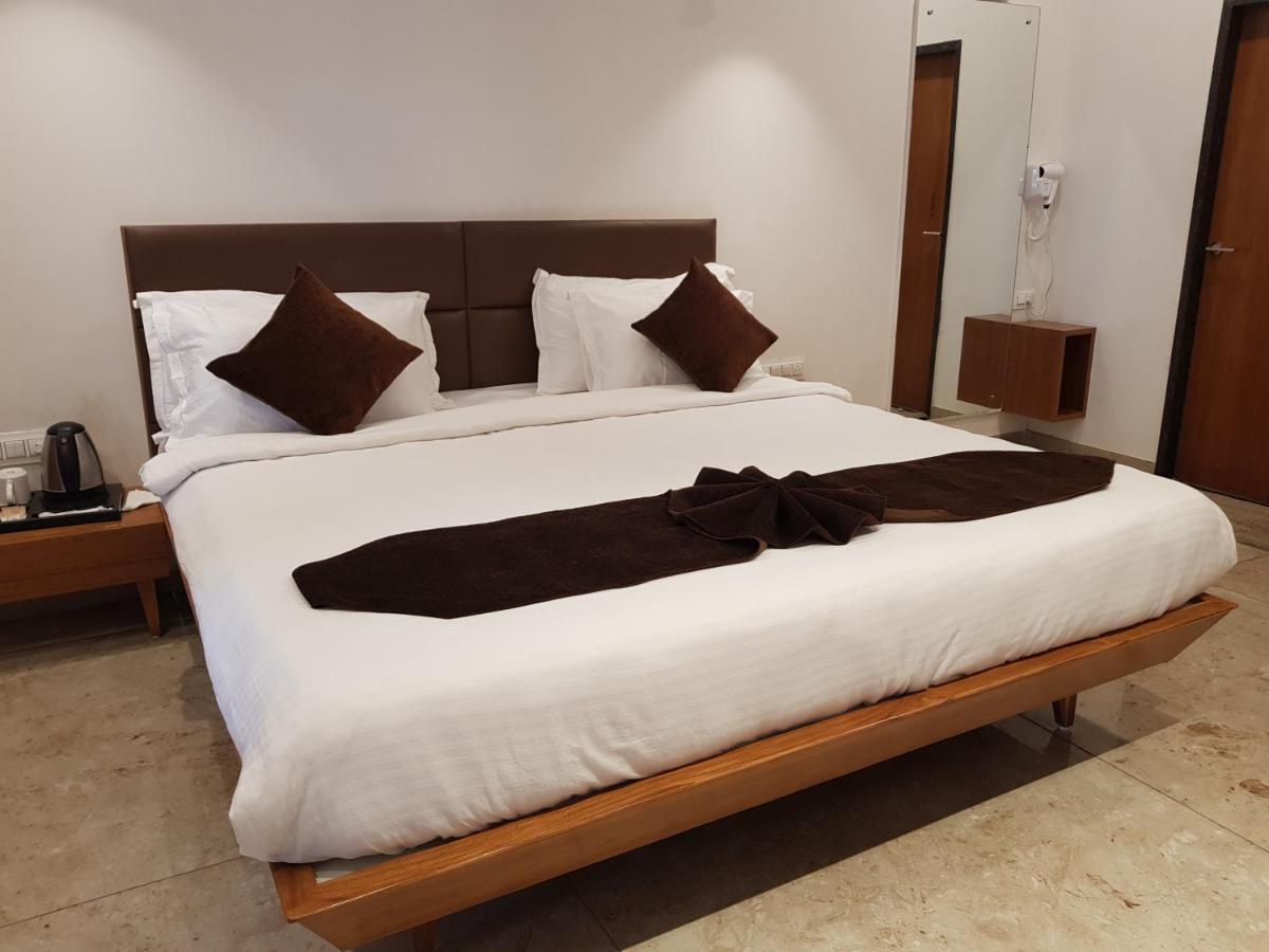 Club Heaven Palanpur Otel Dış mekan fotoğraf
