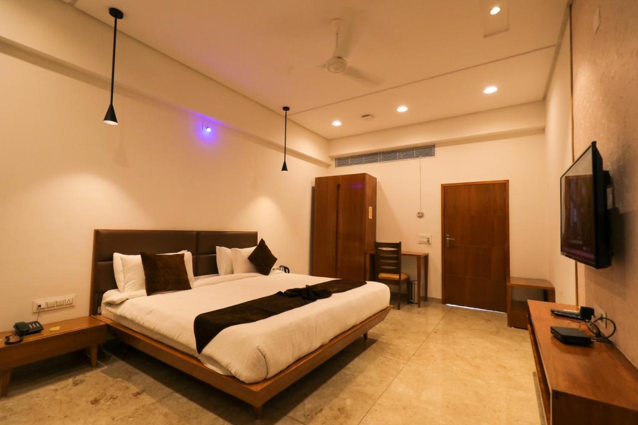Club Heaven Palanpur Otel Dış mekan fotoğraf