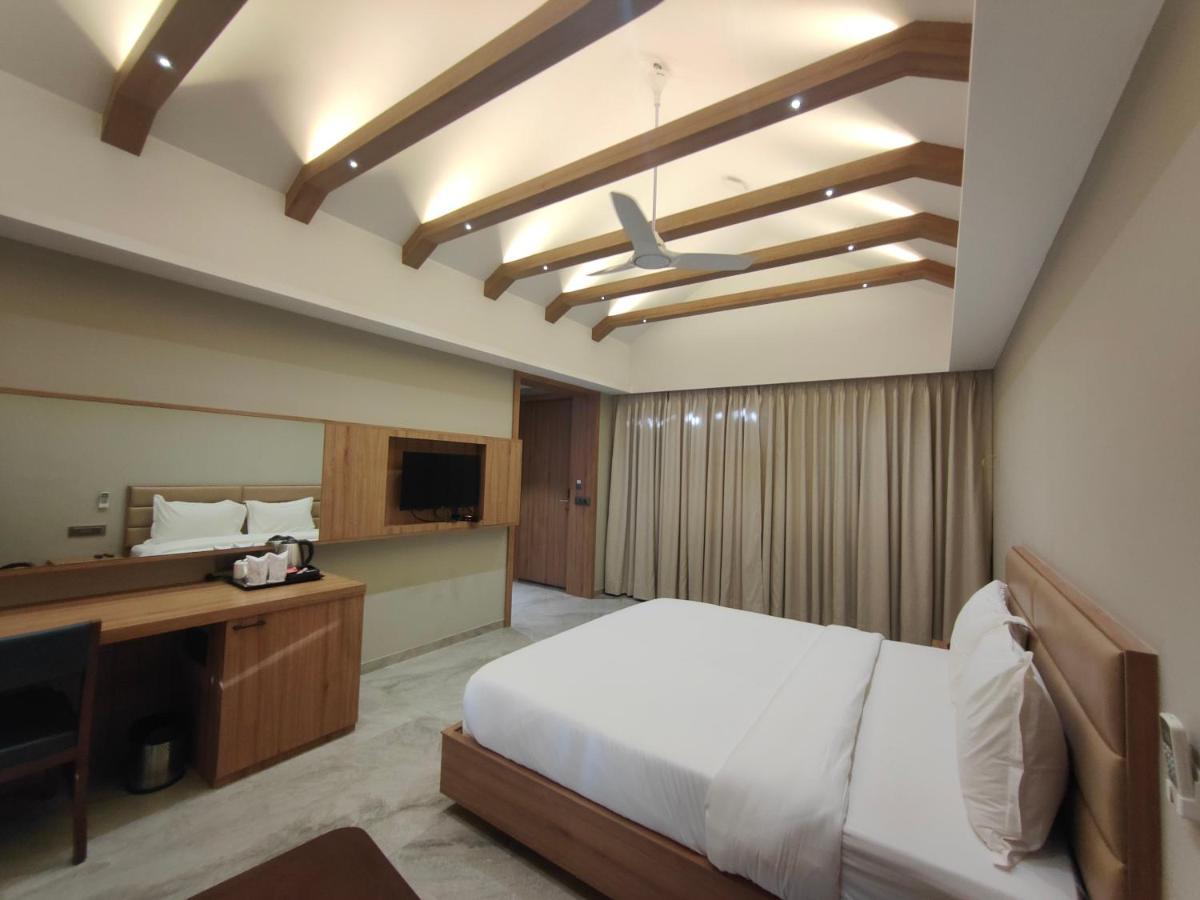 Club Heaven Palanpur Otel Dış mekan fotoğraf