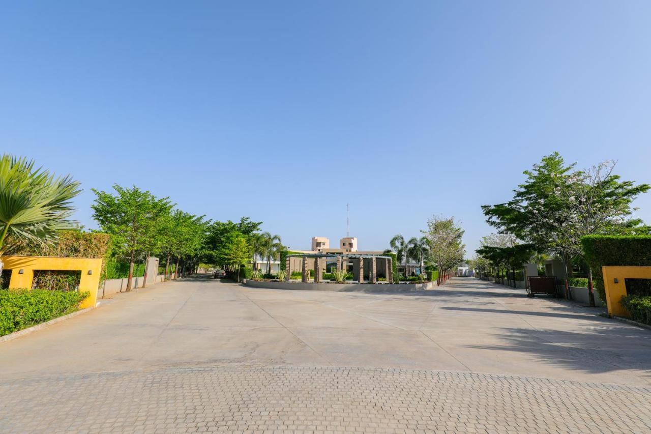 Club Heaven Palanpur Otel Dış mekan fotoğraf