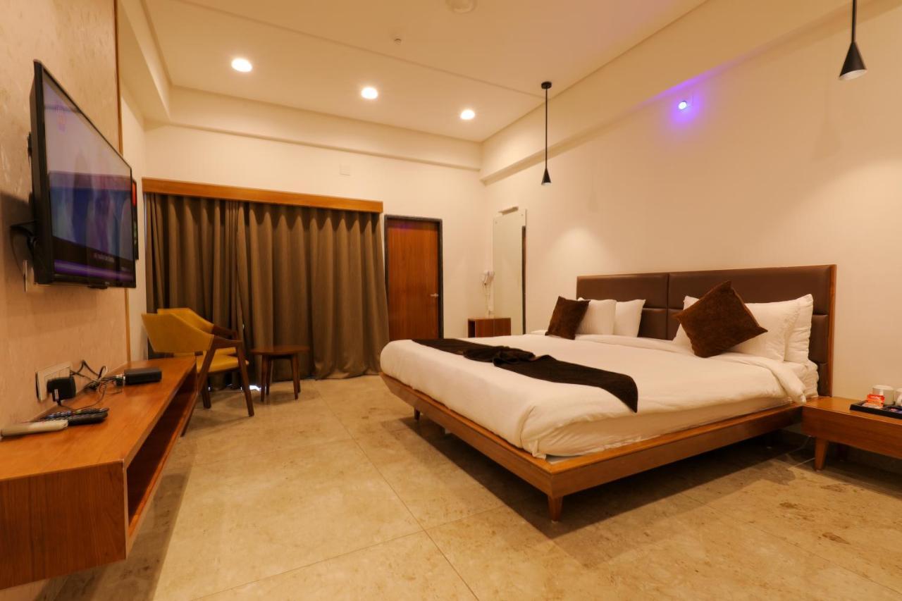 Club Heaven Palanpur Otel Dış mekan fotoğraf