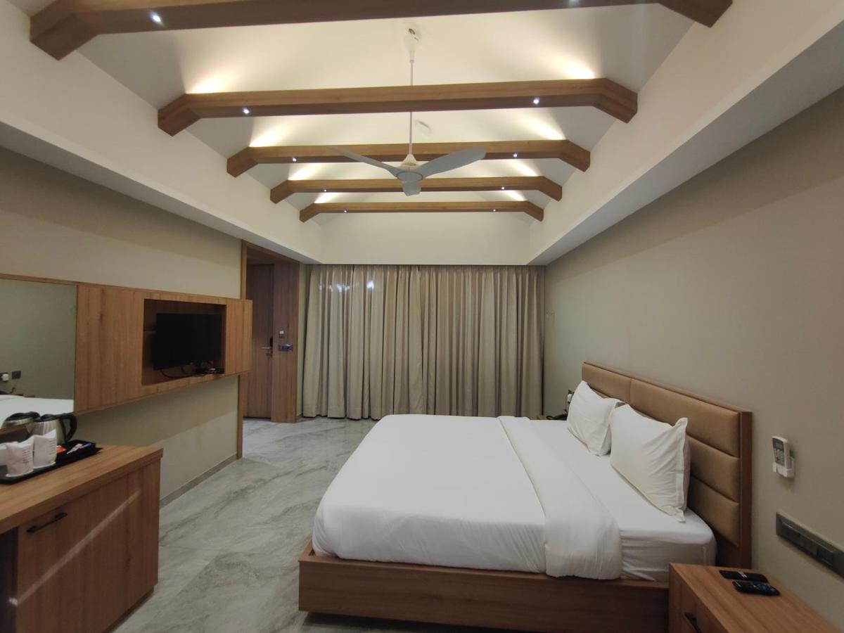 Club Heaven Palanpur Otel Dış mekan fotoğraf
